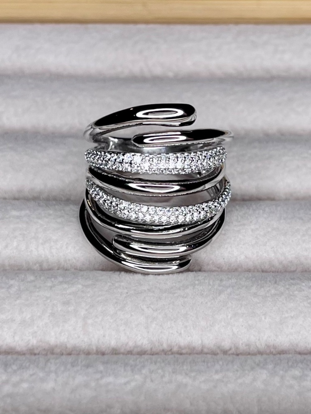 R077 | Natural Diamond Sculptural Multi-Band Statement Ring